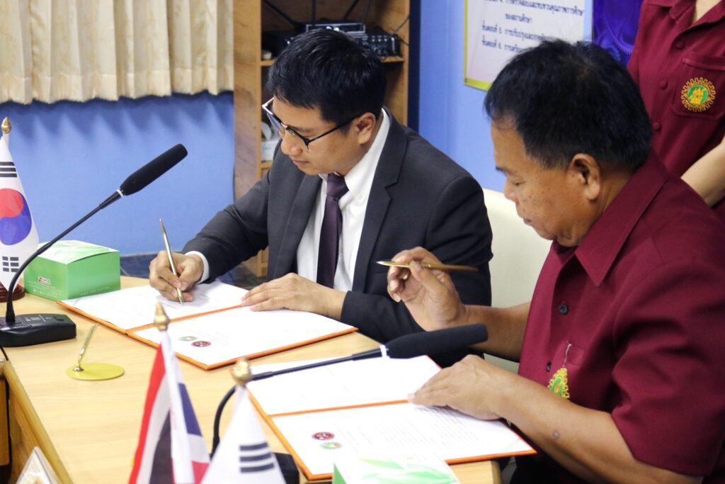 พิธีลงนามบันทึกข้อตกลงความร่วมมือ (MOU) ระหว่างโรงเรียนสอนภาษาเกาหลีแดวอนปทุมธานี กับ วิทยาลัยเทคโนโลยีอยุธยา 🗒️🖊️